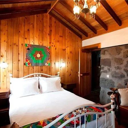 아데가스 도 피코 3* Prainha (Sao Roque do Pico)